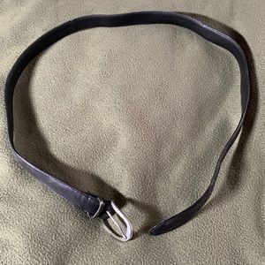 GUC Men’s Alfani black leather belt.  Size 34.
